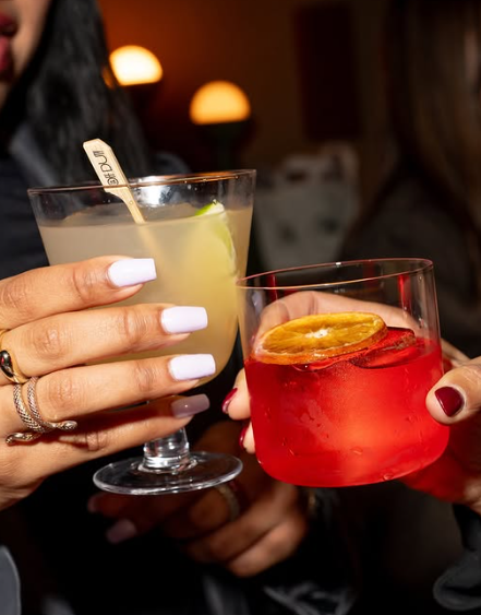 Off Duty THC Drink Mix by 1906 served in drinks